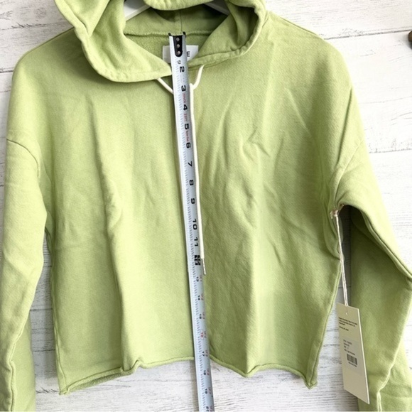 MATE the Label Green Cropped Hoodie - Picture 7 of 7